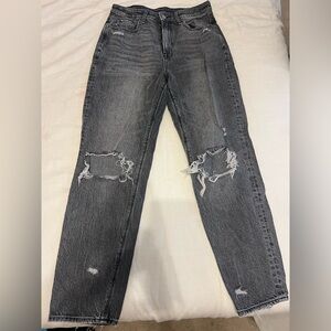 American Eagle Ripped Mom Jean